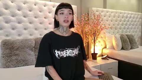 Snapshot of aa_lunit chatting on September 18, 1:13 pm Luni  online show from September 18, 1:13 pm