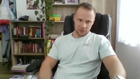 Snapshot of aaaandzzz chatting on February 12, 10:35 am Long distance cumshot online show from February 12, 10:35 am