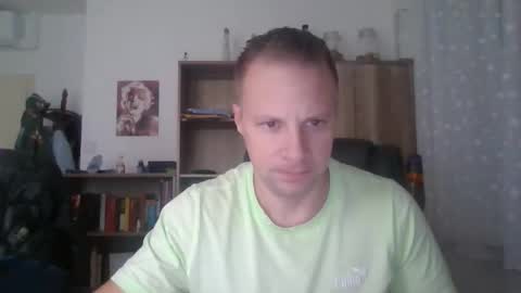 Snapshot of aaaandzzz chatting on December 19, 9:38 am Long distance cumshot online show from December 19, 9:38 am