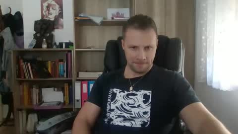 Snapshot of aaaandzzz chatting on January 6, 10:19 am Long distance cumshot online show from January 6, 10:19 am