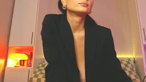 Lea online show from January 8, 9:34 pm