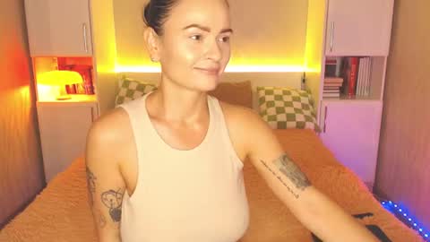 Snapshot of aamica chatting on June 10, 6:29 pm Lea online show from June 10, 6:29 pm