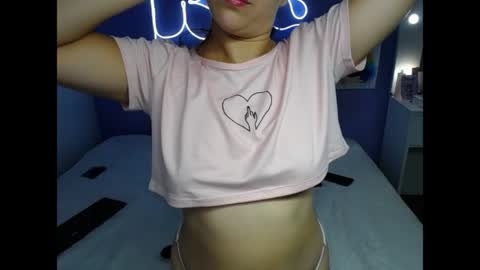 Snapshot of aangel996 chatting on April 30, 3:57 am Laura y Angel online show from April 30, 3:57 am