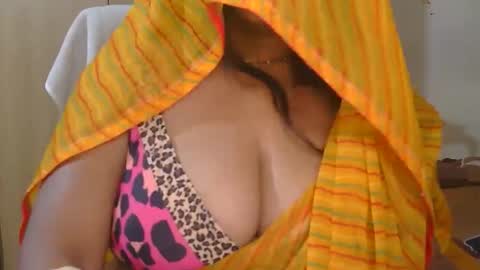 Snapshot of aaradhya_sexy_88 chatting on April 23, 8:46 am aaradhya_sexy_88 online show from April 23, 8:46 am