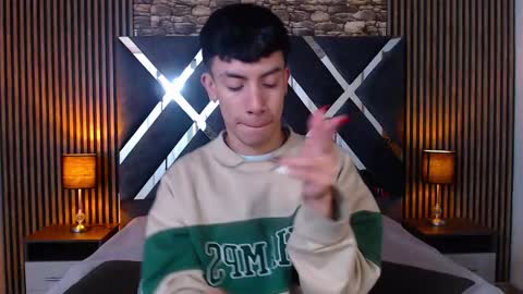 Snapshot of aaron_blink1 chatting on September 18, 3:14 pm Aaron online show from September 18, 3:14 pm
