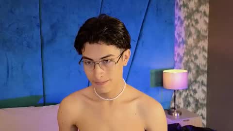 Aaron Ezequiel online show from September 11, 9:15 pm