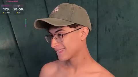 Aaron Ezequiel online show from February 13, 10:06 pm