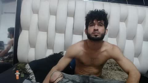 aaron_jones_1 online show from June 2, 3:30 am