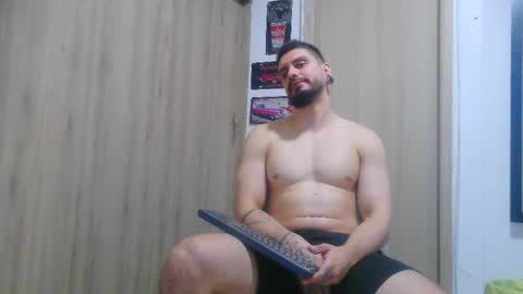 Aaron kwok online show from November 8, 3:39 am