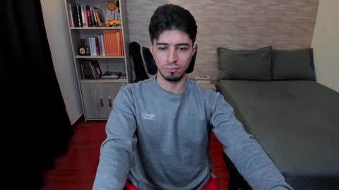 Aaron online show from December 13, 7:53 pm