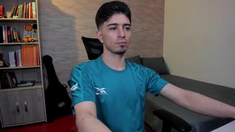 Aaron online show from February 26, 8:11 pm