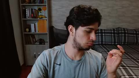 Aaron online show from February 6, 7:50 pm