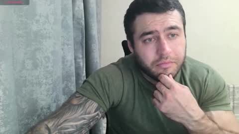 Snapshot of aaron_royal chatting on October 6, 5:10 pm Davin tayl online show from October 6, 5:10 pm