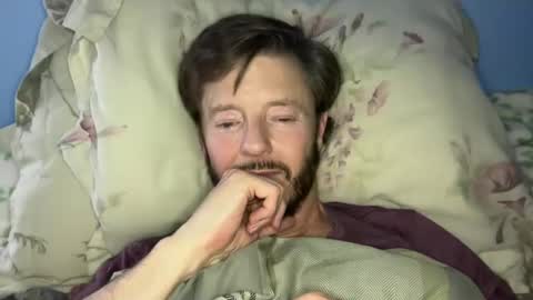 aaron_z8 online show from December 19, 7:07 am