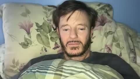 aaron_z8 online show from February 19, 7:06 am