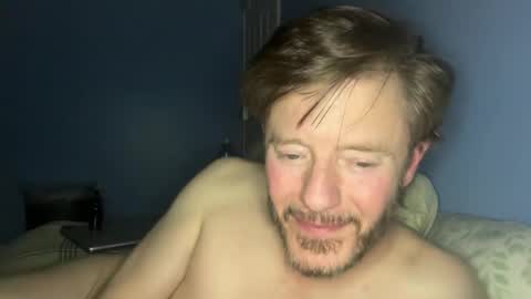 aaron_z8 online show from February 26, 6:26 am