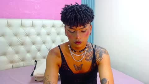 im NiallDun online show from January 17, 6:57 am