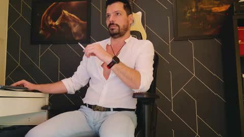 Aaron online show from February 9, 12:19 pm