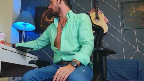 Aaron online show from September 17, 6:37 am