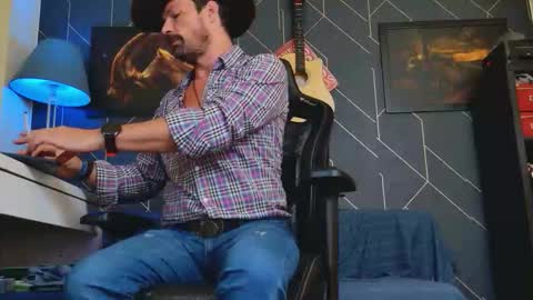 Aaron online show from September 30, 2:22 pm