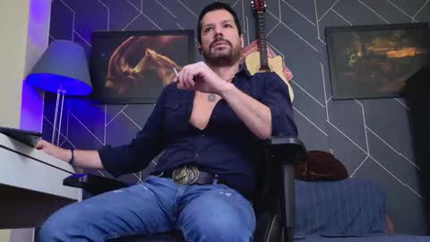 Aaron online show from November 30, 4:16 am