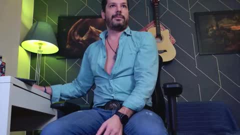 Aaron online show from January 16, 9:41 pm