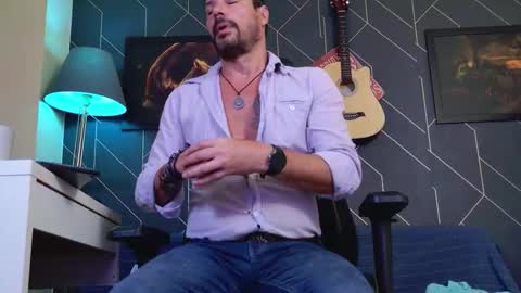 Aaron online show from February 20, 6:37 am