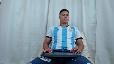 AaronCameron1 online show from February 3, 5:16 am