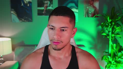 AARON  online show from January 23, 10:32 am