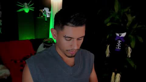 AARON  online show from October 17, 6:21 pm