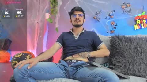 aaronfuentes7 online show from October 17, 7:16 pm