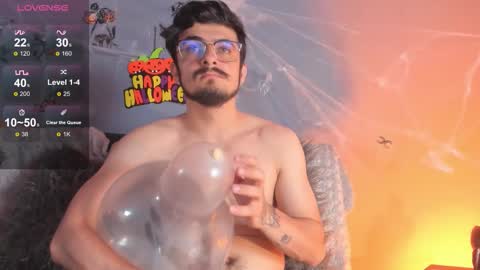 aaronfuentes7 online show from October 18, 7:58 pm