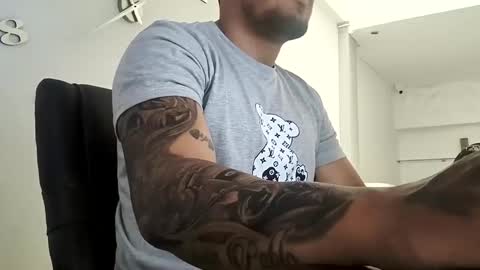 ig aaron hunter123 online show from January 14, 3:36 pm