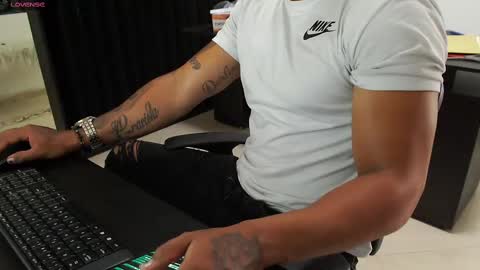 ig aaron hunter123 online show from September 10, 6:08 pm