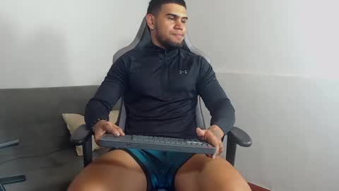 ig aaron hunter123 online show from October 4, 7:06 am