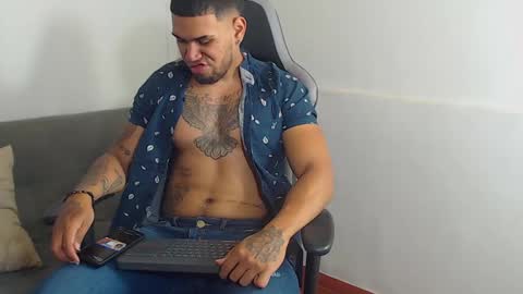 ig aaron hunter123 online show from October 7, 4:04 pm