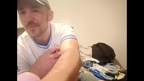 aaronshere888888 online show from April 25, 4:59 am