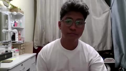 aasher15 online show from March 31, 9:21 am