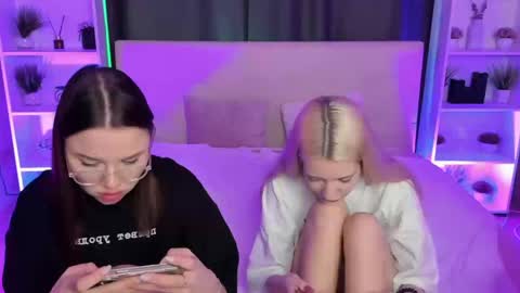 Snapshot of aataraxx chatting on January 25, 5:30 pm Fiona and Harry online show from January 25, 5:30 pm