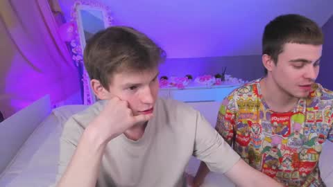 Snapshot of aataraxx chatting on February 7, 3:30 pm Fiona and Harry online show from February 7, 3:30 pm