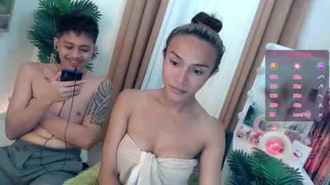 Snapshot of aayahh chatting on February 17, 2:35 pm aayahh online show from February 17, 2:35 pm