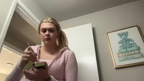 ababyy2901 online show from September 19, 9:37 pm