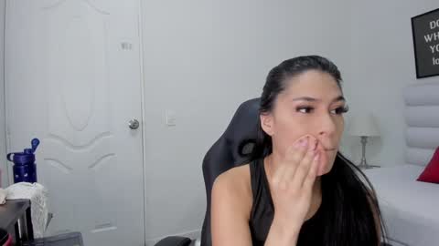 abbey_walker online show from January 23, 2:33 am