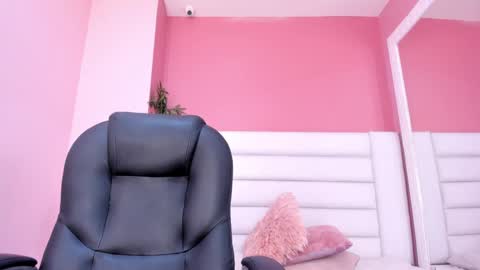 abbey_walker online show from February 5, 11:55 am