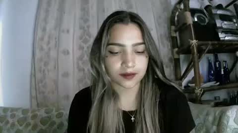 Snapshot of abbie_23 chatting on April 29, 5:22 am Abbie cute online show from April 29, 5:22 am