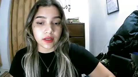 Snapshot of abbie_23 chatting on June 25, 9:25 am Abbie cute online show from June 25, 9:25 am