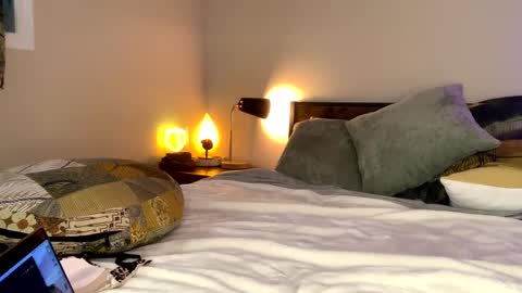 Abbie online show from March 3, 4:03 am