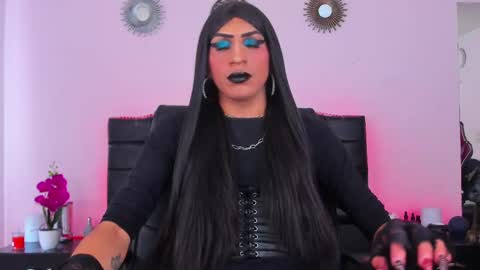 Abbigail Fuster  online show from February 18, 5:10 pm