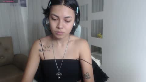 Snapshot of abbiross chatting on March 1, 7:15 pm Abbi online show from March 1, 7:15 pm