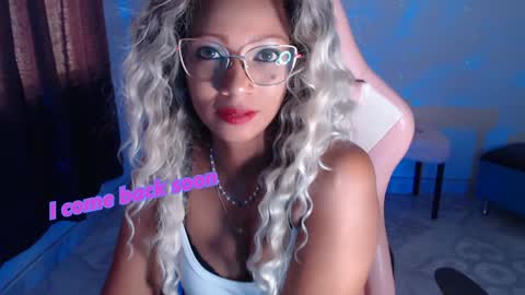 Snapshot of abby_liu chatting on January 8, 9:34 pm May Imstagram online show from January 8, 9:34 pm